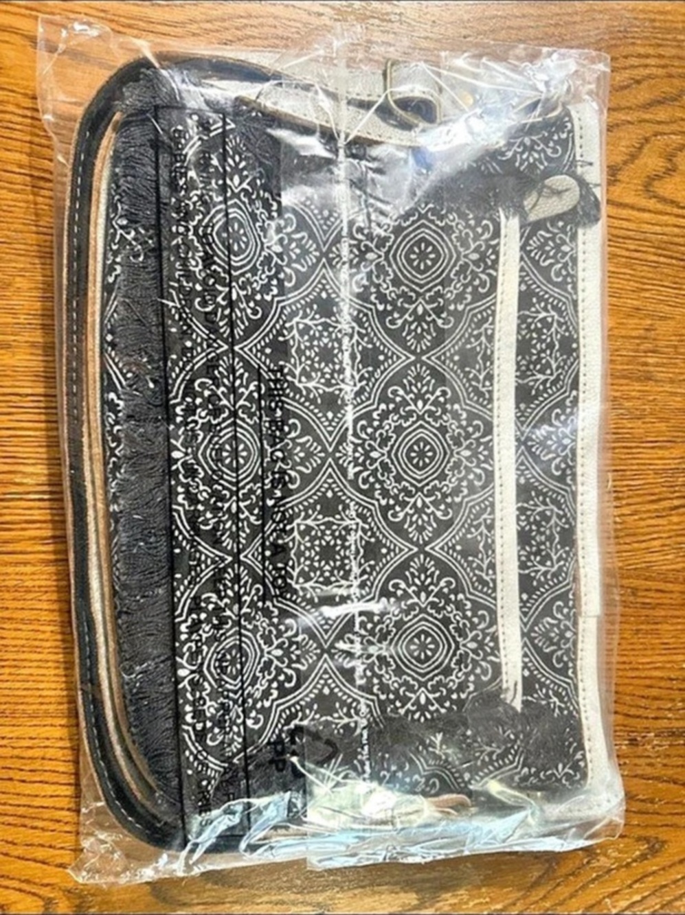 Myra Bag crossbody Paisley in Black & White - Picture 8 of 8